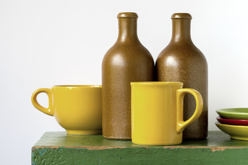 Colored ceramic ware