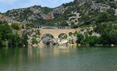 Fototapeta na wymiar Pont Diable [Devils Bridge] Herault France