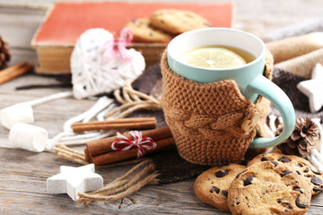 Fototapeta na wymiar Cup of tea on a wooden table