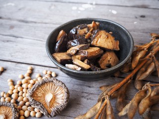 Tofu with shiitake mushroom