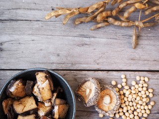 Tofu with shiitake mushroom