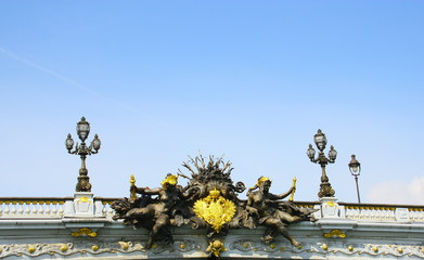 Obraz premium détail du pont alexandre III à paris,sculptures,les nymphes de la seine 