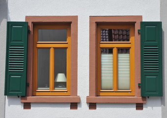 Fenster an einem alten Fachwerkhaus