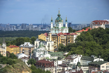 Fototapeta na wymiar Vozdvizhenka elite district in Kiev, Ukraine . Top view on the roofs of buildings.