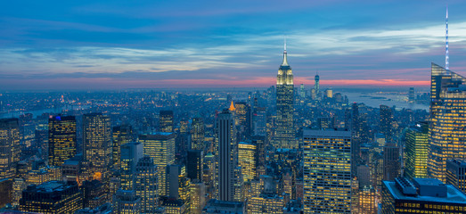Fototapeta premium View of New York Manhattan during sunset hours