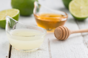healthy lemonade lime with mint and ice