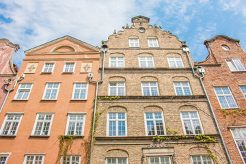 Häuserfassaden auf der Piwna und Großes Zeughaus (Wielka Zbrojownia) Gdańsk (Danzig) pomorskie...