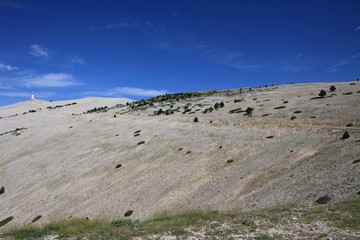 Le mont ventoux dans le Vaucluse en Provence