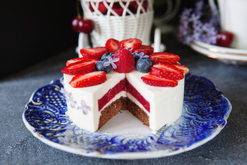 Vanillal cheesecake with strawberry