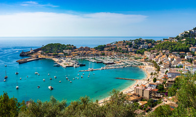 Mittelmeer Küste Spanien Mallorca Bucht Hafen Port de Soller 