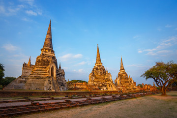 Fototapeta premium Wat Phra Si Sanphet temple in Ayutthaya Historical Park, a UNESCO world heritage site, Thailand