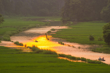 Fototapeta premium Tam Coc River, Ninh Binh, Vietnam