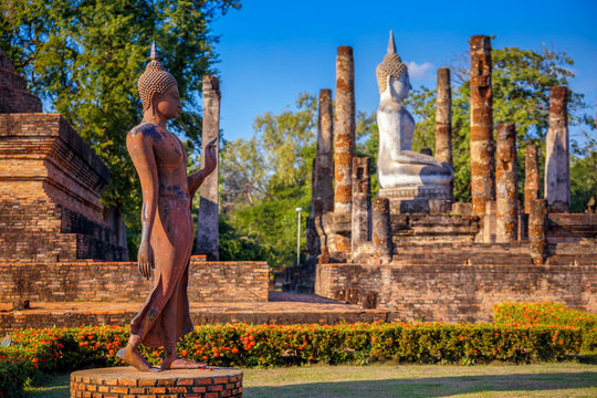 Wat Sa Si Temple at Sukhothai Historical Park, a UNESCO World Heritage Site in Thailand