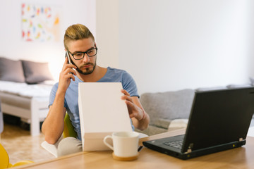 Customers complains. Man complaining, over the phone, on object that he bought.