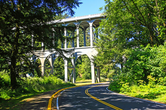 Cape Creek bridge on Rte 101 in Oregon, USA