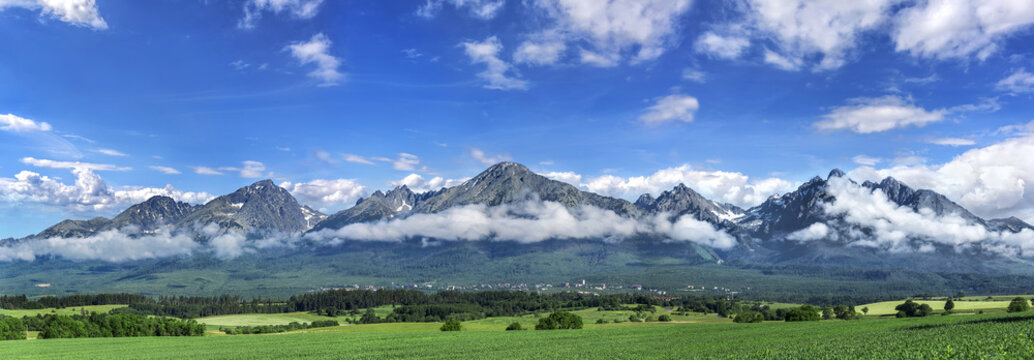 Fototapeta High Tatras mountains - panorama.