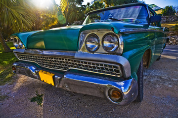 Obraz na płótnie Canvas Old Cuban Car