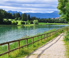 Fototapeta na wymiar Beautiful lake in Italy