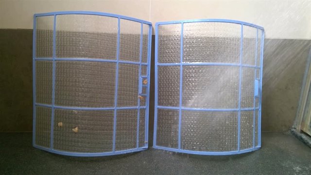 washing the air condition filters