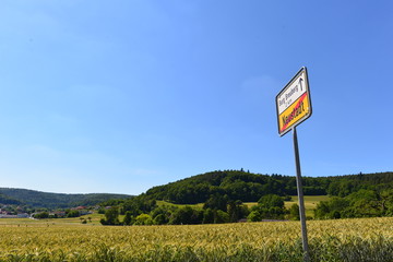 Obraz premium Weizenfeld in Breuberg Odenwaldkreis Südhessen