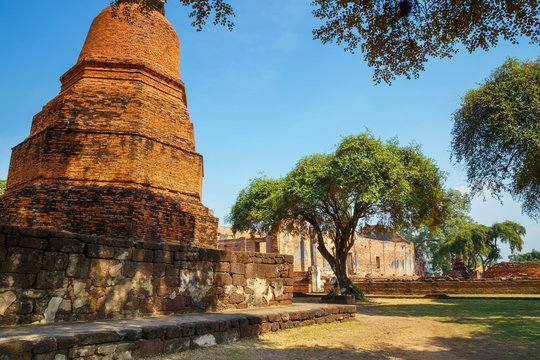 Wat Ratburana Temple in Ayutthaya Historical Park, a UNESCO world heritage site, Thailand