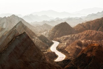 Obrazy na Szkle  Duże kolorowe góry w Chinach