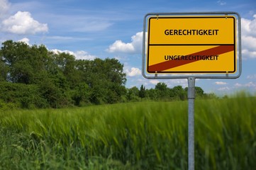 ENTWICKLUNGSLÄNDER - INDUSTRIELÄNDER - Bilder mit Wörtern aus dem Bereich Hungersnot, Wortwolke, Würfel, Buchstabe, Bild, Illustration