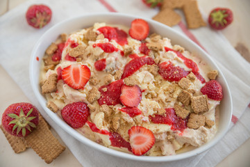 Erdbeer Käsekuchen Eiscreme 
