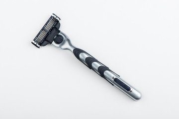 Razor with replaceable cassettes