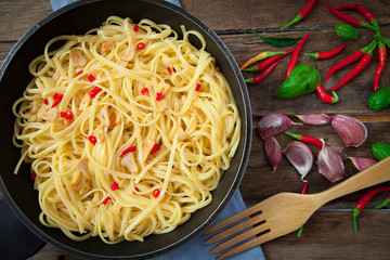Spicy stir fry noodles