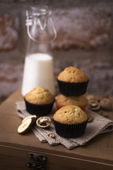 Banana and walnuts cupcakes