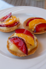 petites tartelettes aux fruits