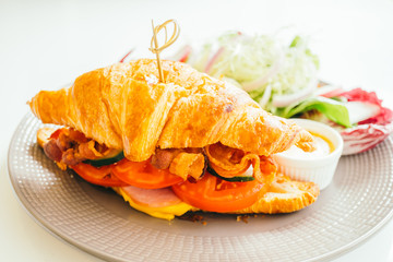 Croissant sandwich