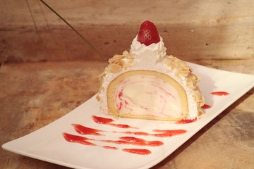 strawberry icecream in cheese cake