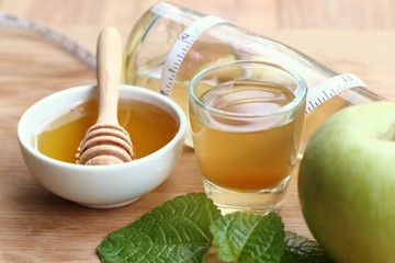 apple cider vinegar with honey