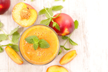 peach smoothie