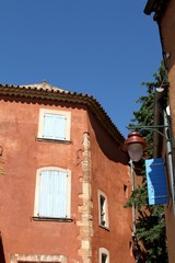Le village de Roussillon dans le Vaucluse,Provence
