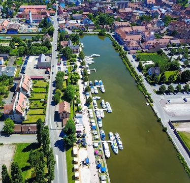 Hafen mit Hausboote in Saverne