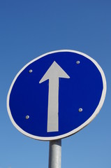 Forward traffic sign arrow