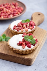 Wild strawberry tartlets