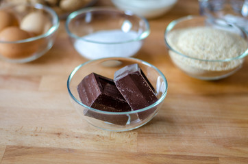 Cioccolato per ricetta torta