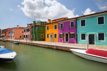 Fototapeta na wymiar Colorful architecture of the Burano island near the Venice in Italy.