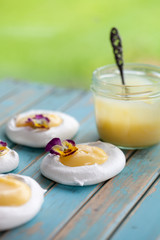 Mini pavlova