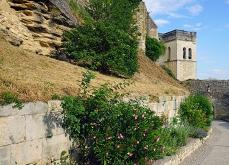 Fototapeta na wymiar The historic Renaissance church Collegiale Saint-Sauveur de Grignan next to the Grignan castle in France