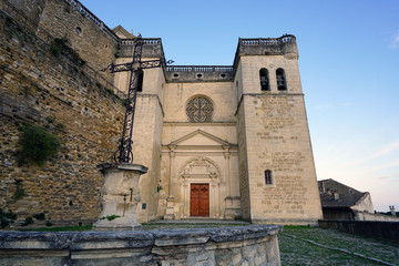 Fototapeta na wymiar The historic Renaissance church Collegiale Saint-Sauveur de Grignan next to the Grignan castle in France