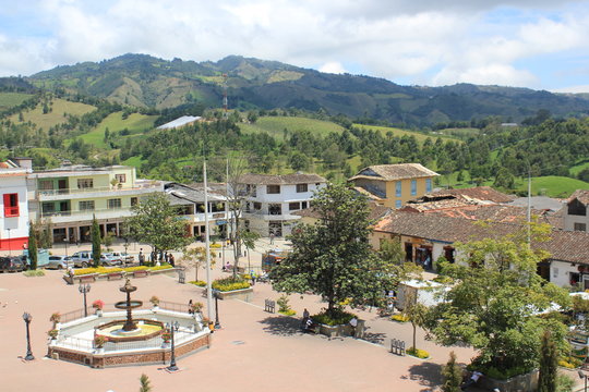 Parque De La Independencia. Abejorral, Antioquia, Colombia.