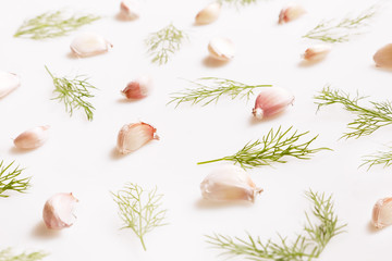 Garlic cloves and dill 