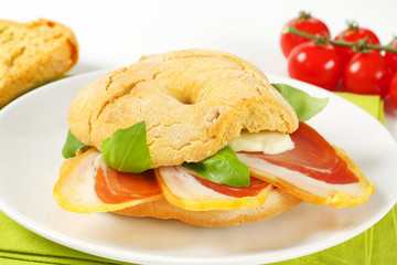Prosciutto and mozzarella sandwich