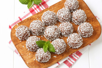 Chocolate coconut balls