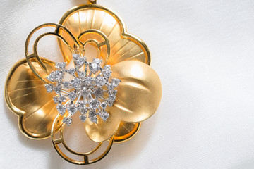 diamond flower pendant
